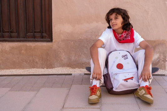 كيفية ترتيب شنطة الظهر بطريقة عملية للرحلات والفعاليات الصيفية