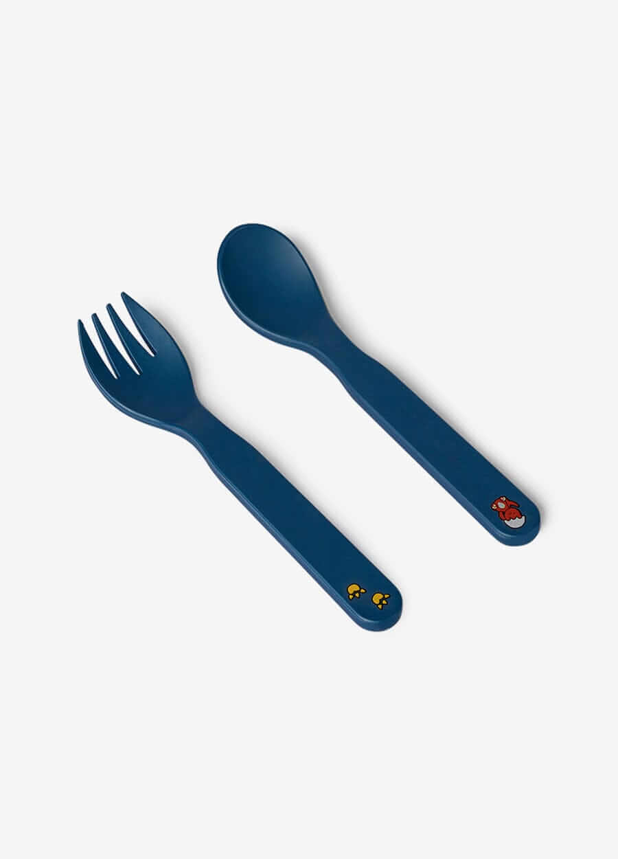 مجموعة أدوات المائدة الحيوية