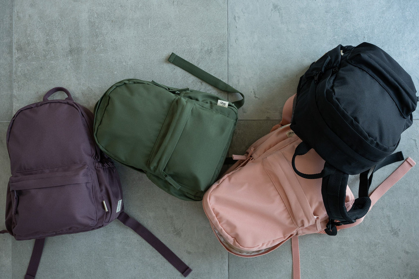 حقيبة ظهر متوسطة - أخضر