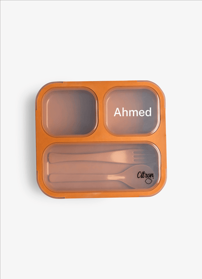 صندوق غداء مع شوكة و ملعقة